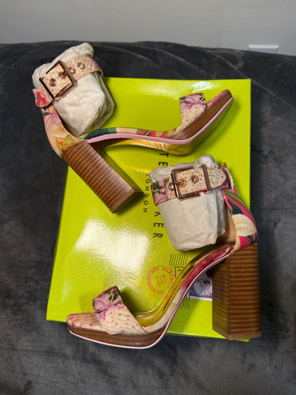 Ted Baker Floral Wooden Block Heel - Picture 13 of 14